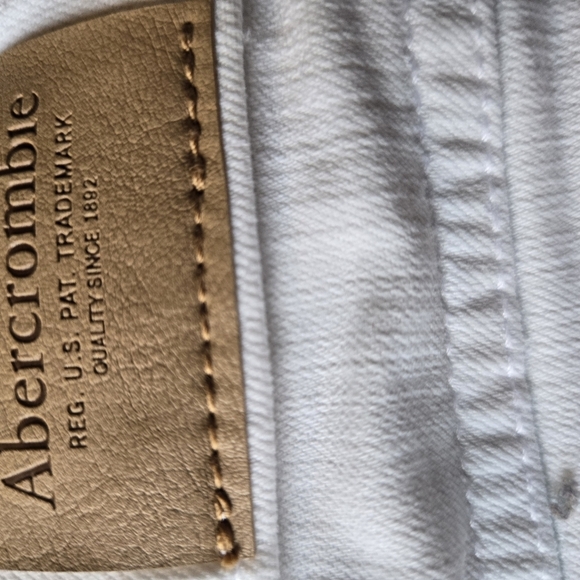 Two-Tone Denim and White girl's Shorts - Picture 4 of 5